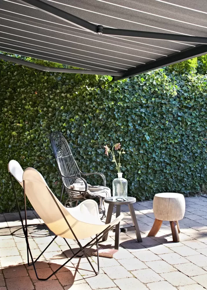 Luxaflex&reg; Outdoor - knikarmscherm IV
